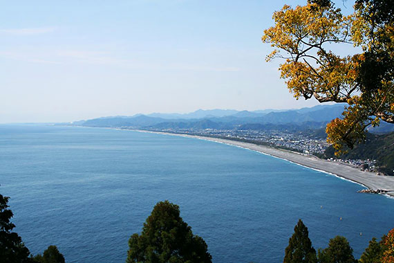 松本峠から見る七里御浜