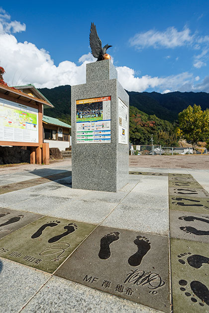 なでしこジャパン記念碑